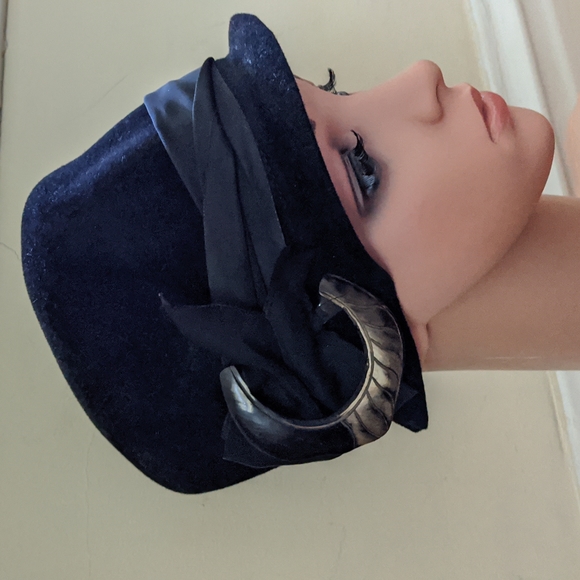 Linda Campisano Accessories - Bucket Hat, Artisan made Linda Campisano Never Worn